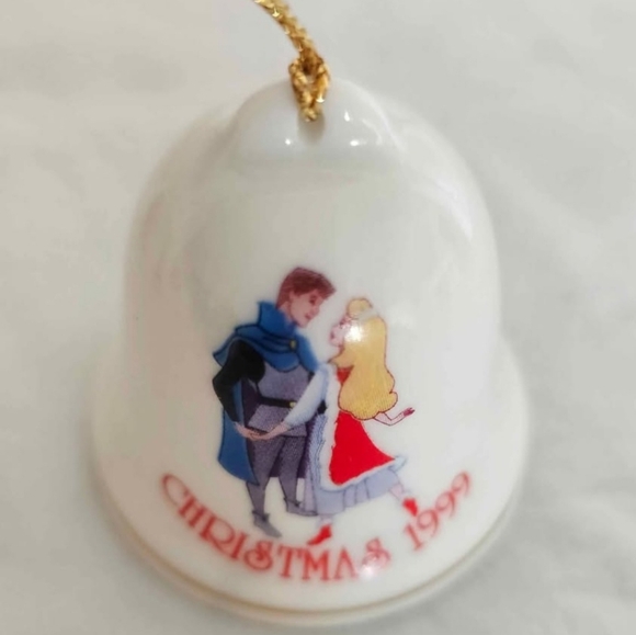 Vintage Set Of 6 Disney Grolier Porcelain Christmas Bell Ornaments 1993 To 2000 - Picture 3 of 8